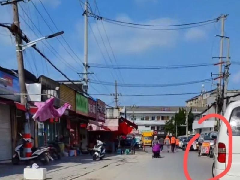 苏州 郭襄菜场旁边的巷子里 每